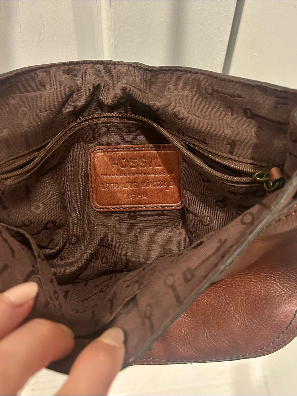 Vintage Fossil Flap Bag Leather Crossbody with Leopard Print Brown 9”x11” - Picture 6 of 7